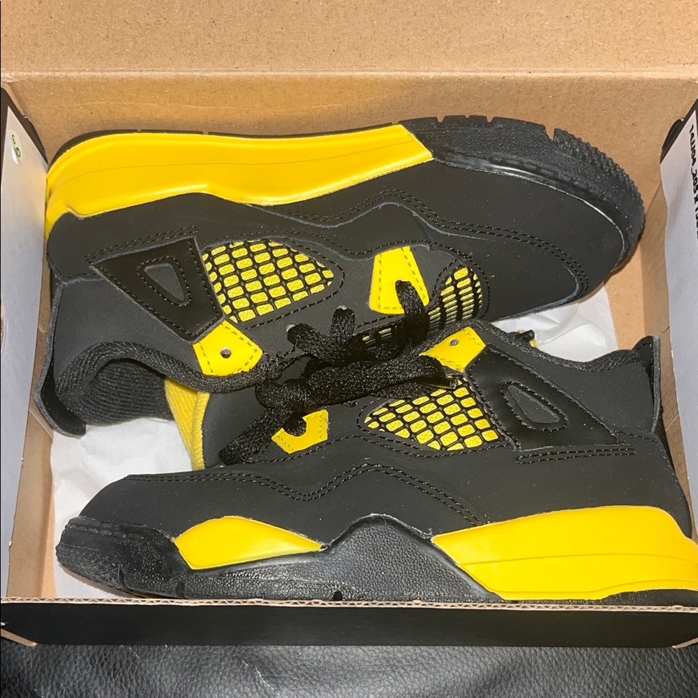 Jordan Kids Black and Yellow Low-Top Sneakers